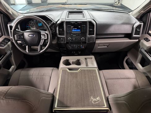 Used 2015 Ford F150 XLT AWD/4WD image 21