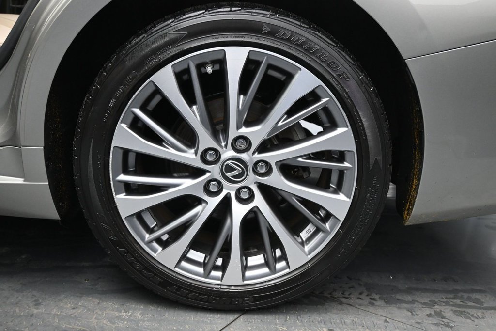 Used 2019 Lexus ES 300h w/ Premium Package FWD image 23