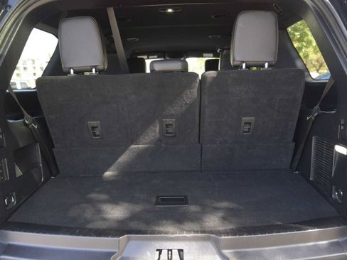 Used 2021 Ford Expedition XLT AWD/4WD image 12