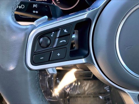 Used 2019 Porsche Cayenne S image 22