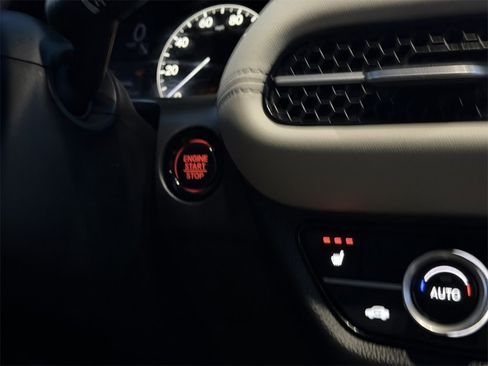 Used 2024 Honda HR-V EX-L image 28