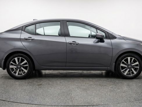 Used 2025 Nissan Versa SV image 11