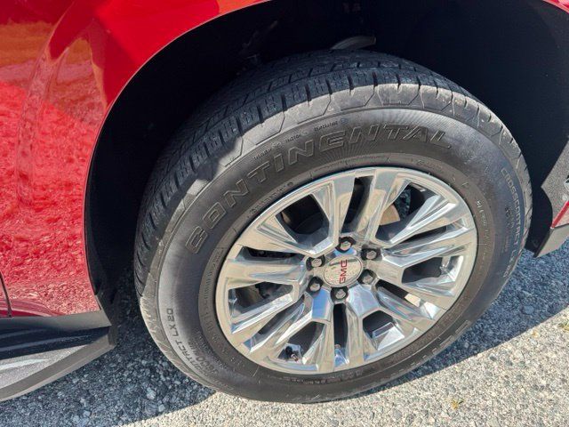 Used 2024 GMC Yukon XL Denali AWD/4WD image 13