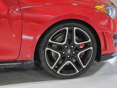 Certified 2022 Hyundai Veloster N image 9