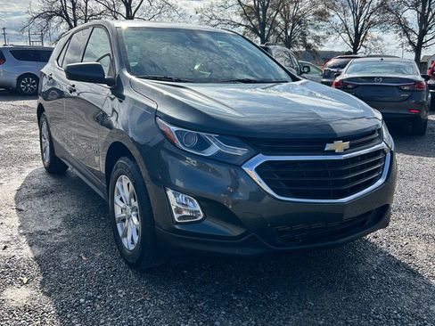 Used 2021 Chevrolet Equinox LS image 3