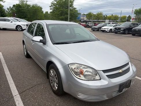 Used 2009 Chevrolet Cobalt LT FWD image 2