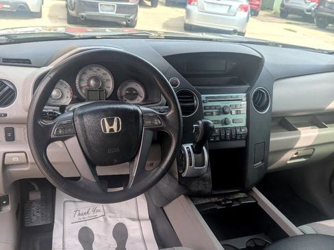 Used 2010 Honda Pilot EX image 11
