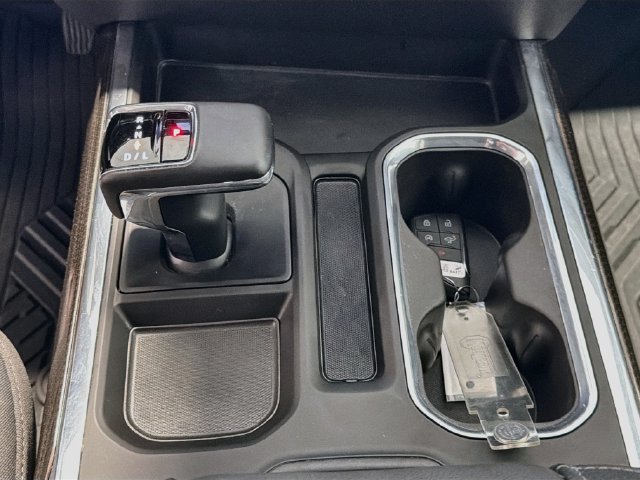 Used 2024 Chevrolet Silverado 1500 RST AWD/4WD image 16