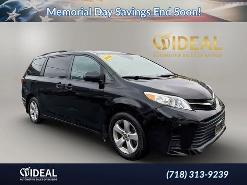 Used 2018 Toyota Sienna LE FWD image 1