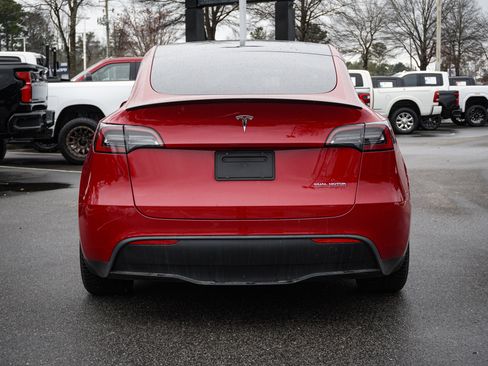 Used 2023 Tesla Model Y Performance image 9