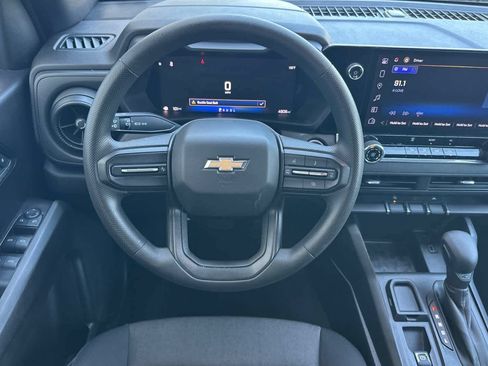 Used 2024 Chevrolet Colorado W/T RWD image 14