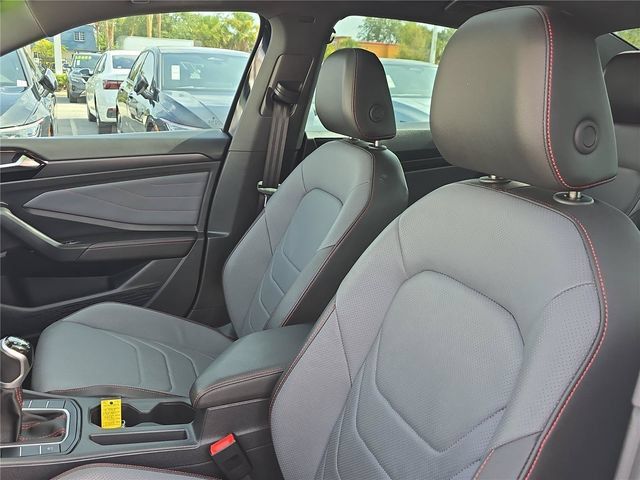 Used 2025 Volkswagen Jetta GLI Autobahn FWD image 15