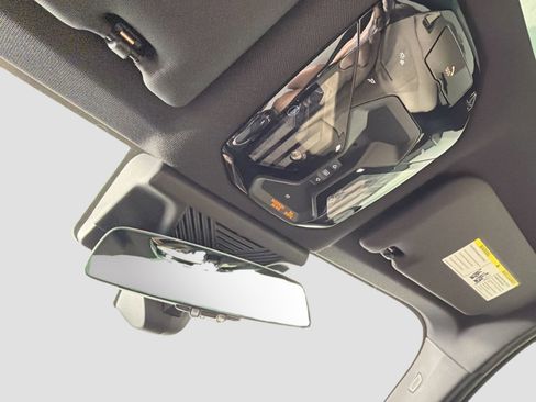 Certified 2025 BMW X3 xDrive30i w/ Convenience Package image 19