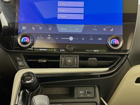 Used 2025 Lexus NX 450h+ AWD w/ Luxury Package image 13