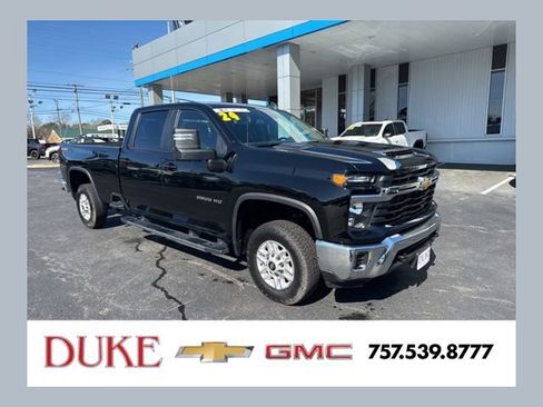 Used 2024 Chevrolet Silverado 2500 LT AWD/4WD image 1