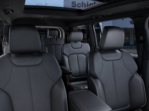 New 2025 Jeep Grand Cherokee L Overland w/ Advanced Protech Group III AWD/4WD image 50