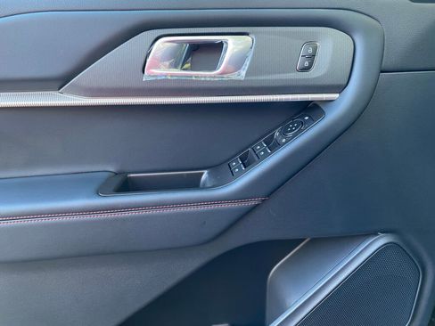 New 2026 Ford Explorer ST-Line w/ ST-Line Street Pack image 10