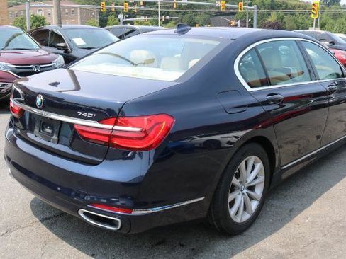 Used 2016 BMW 740i RWD image 7