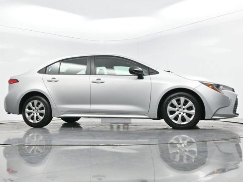 Used 2023 Toyota Corolla LE FWD image 38