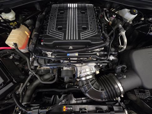 Used 2021 Chevrolet Camaro ZL1 RWD image 41