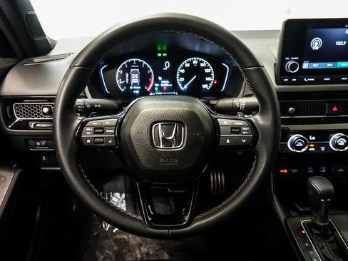 Used 2025 Honda Civic Sport image 12