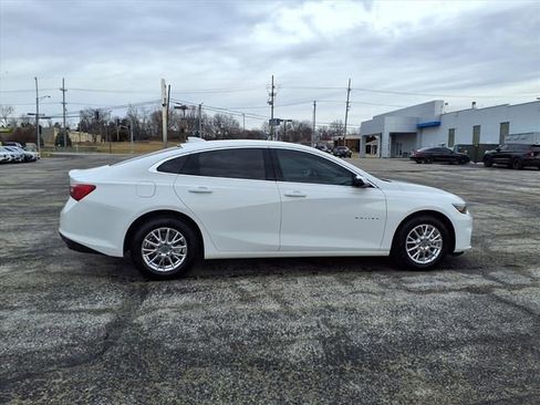 Used 2018 Chevrolet Malibu LS image 15
