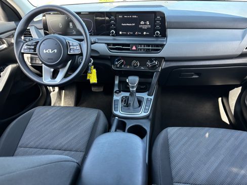 Certified 2026 Kia Seltos LX AWD/4WD image 13