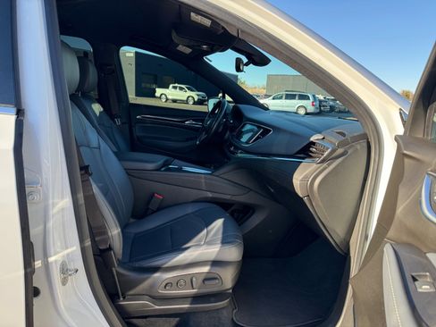 Used 2022 Buick Enclave Premium image 19
