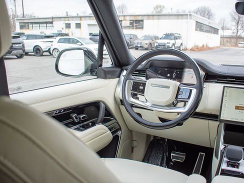 New 2026 Land Rover Range Rover SE AWD/4WD image 18