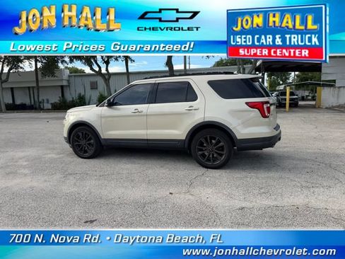 Used 2018 Ford Explorer XLT w/ Equipment Group 202A FWD image 6