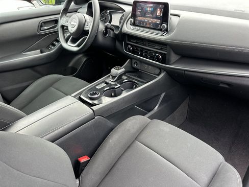 Used 2024 Nissan Rogue S AWD/4WD image 15