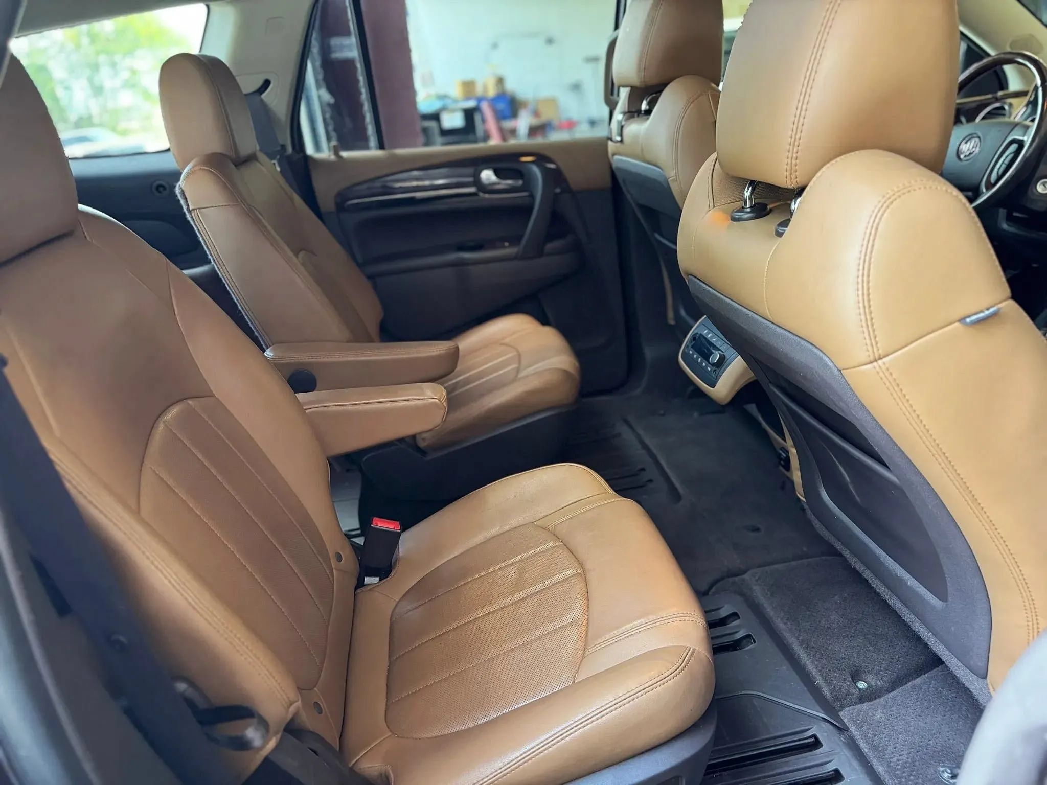 Used 2016 Buick Enclave Premium w/ Experience Buick Package FWD image 18