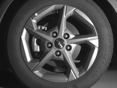 Used 2025 Kia K4 FWD image 12