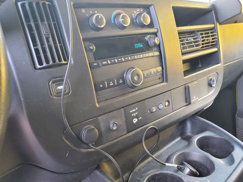 Used 2021 Chevrolet Express 2500 RWD image 29