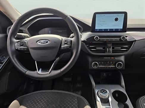 Used 2024 Ford Escape Active AWD/4WD image 16