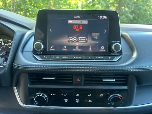 Used 2023 Nissan Rogue S AWD/4WD image 35