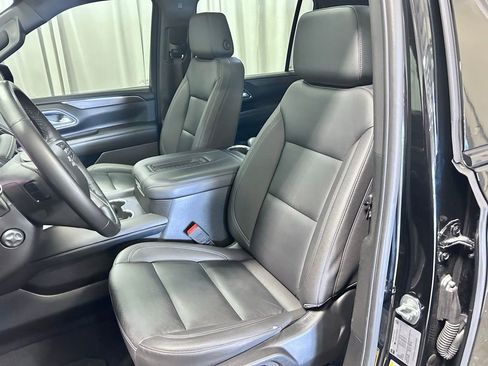 Used 2023 Chevrolet Suburban Z71 w/ Off-Road Capability Package image 4