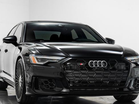 Used 2025 Audi S6 Premium Plus w/ Premium Plus Package image 3