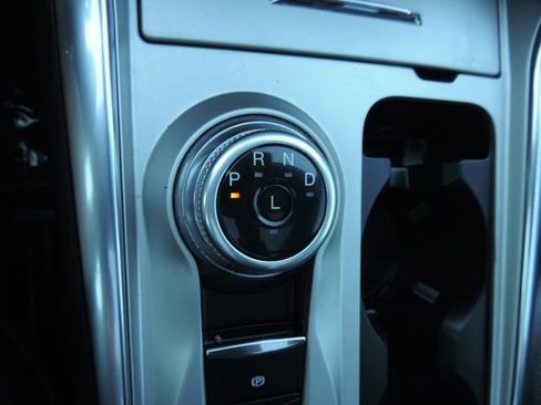 Used 2021 Ford Explorer XLT w/ Equipment Group 202A image 27