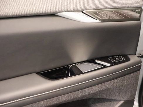 New 2026 Cadillac Optiq Luxury 1 image 27