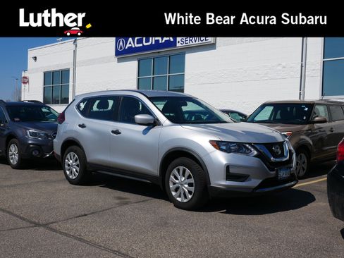 Used 2018 Nissan Rogue S image 1