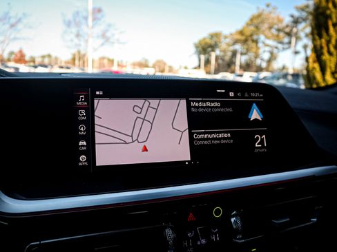 Used 2022 BMW Z4 M40i w/ Premium Package image 23