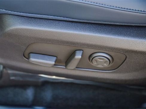 New 2026 Kia Carnival SX w/ SX Dark Edition Package FWD image 22