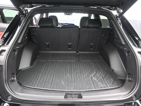 New 2025 Chevrolet Equinox EV RS w/ Convenience Package II FWD image 18