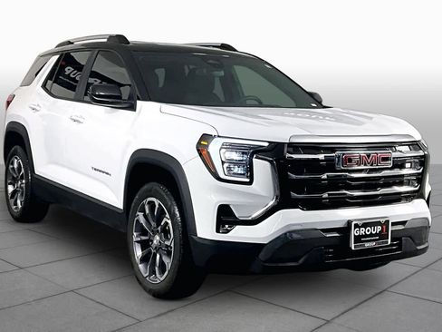 Used 2026 GMC Terrain Elevation w/ Elevation Premium Package FWD image 3