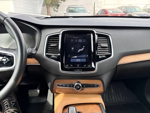 Used 2018 Volvo XC90 T8 Inscription w/ Convenience Package AWD/4WD image 21