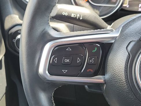 Used 2019 Jeep Wrangler Unlimited Sahara AWD/4WD image 14