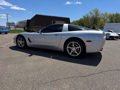 Used 2001 Chevrolet Corvette Coupe w/ Preferred Equipment Group2 RWD image 8