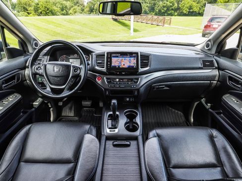 Used 2019 Honda Ridgeline RTL-T image 2