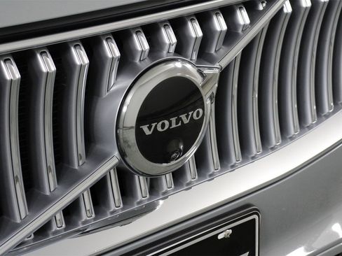 Certified 2024 Volvo XC90 T8 Plus w/ Protection Package Premier image 27